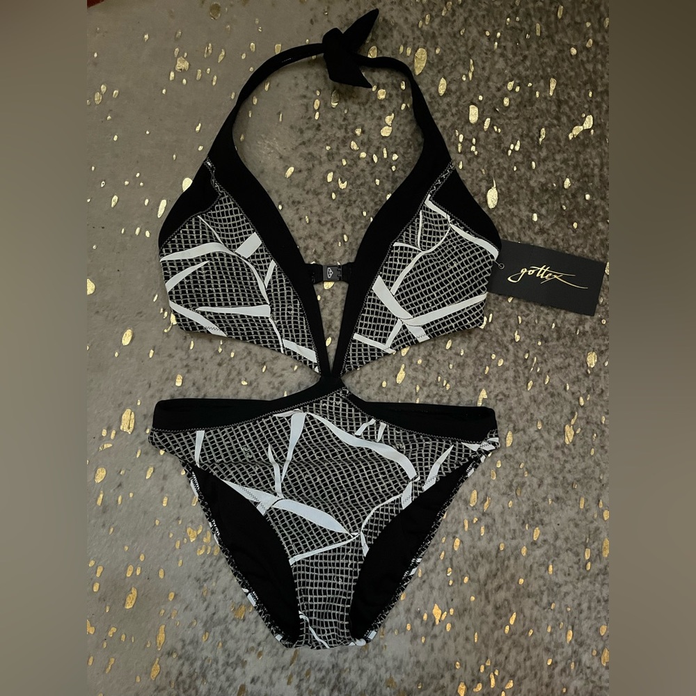 Gottex one-piece plung halter cutout swimsuit NWT Size 12